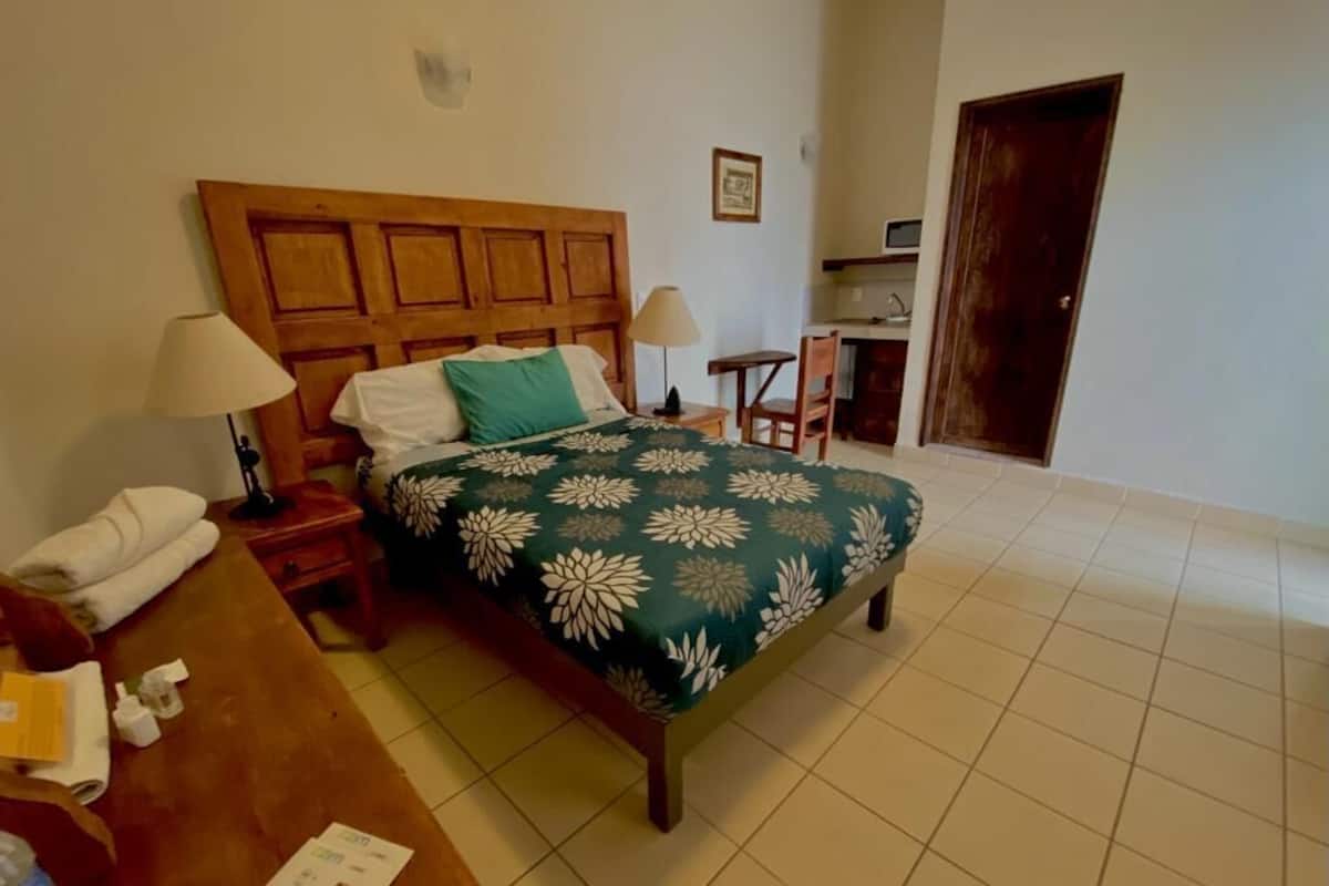 Junior Standard Room | Free WiFi, bed sheets