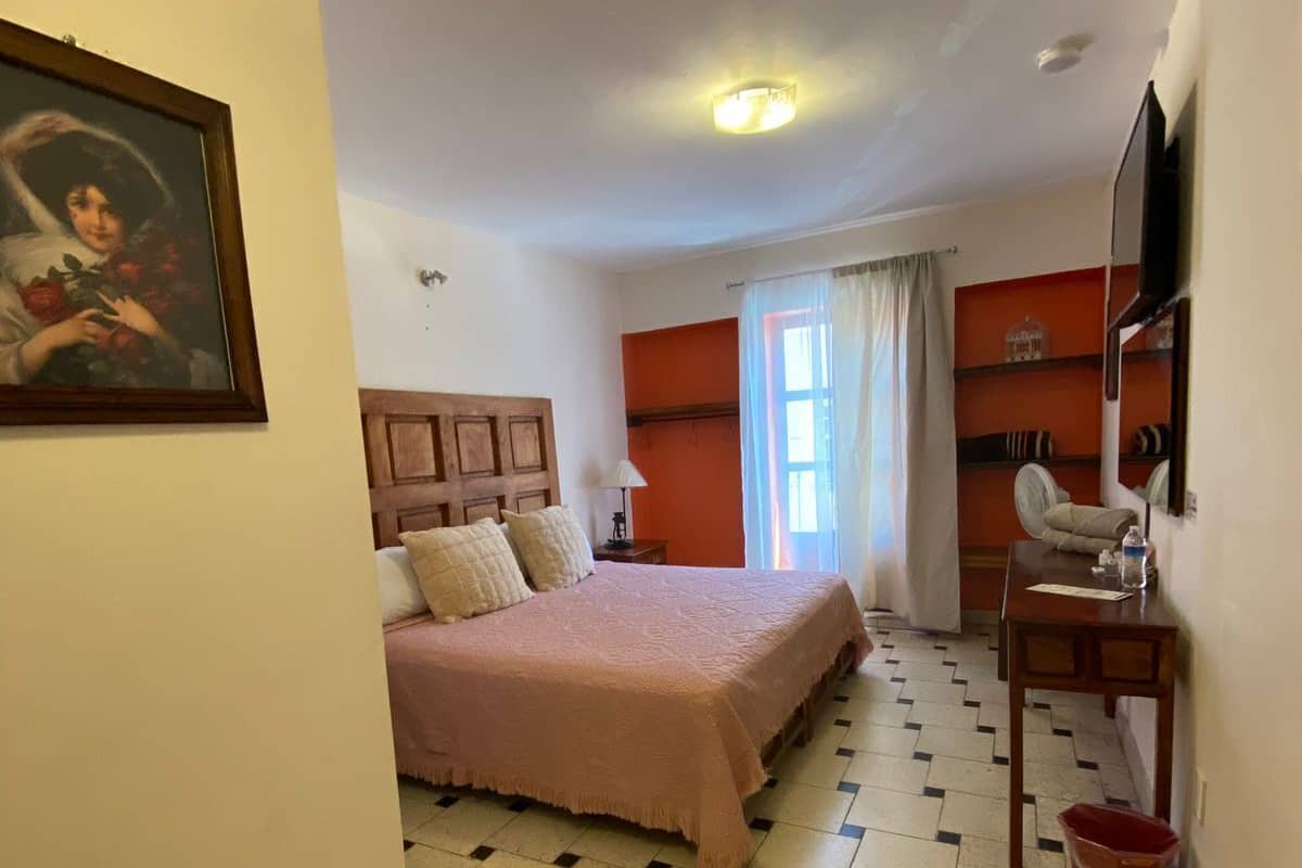 Master Room | Free WiFi, bed sheets