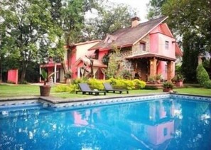 Outdoor pool, sun loungers - Casa Amor (Tepoztlán)