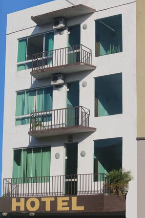 Front of property - Hotel Khatib (Uruguaiana)