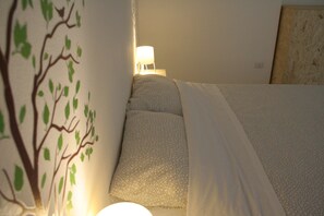 1 bedroom, premium bedding, in-room safe, free WiFi