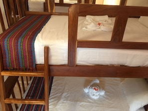 Free WiFi, bed sheets - Santa Sirenia (Campeche)
