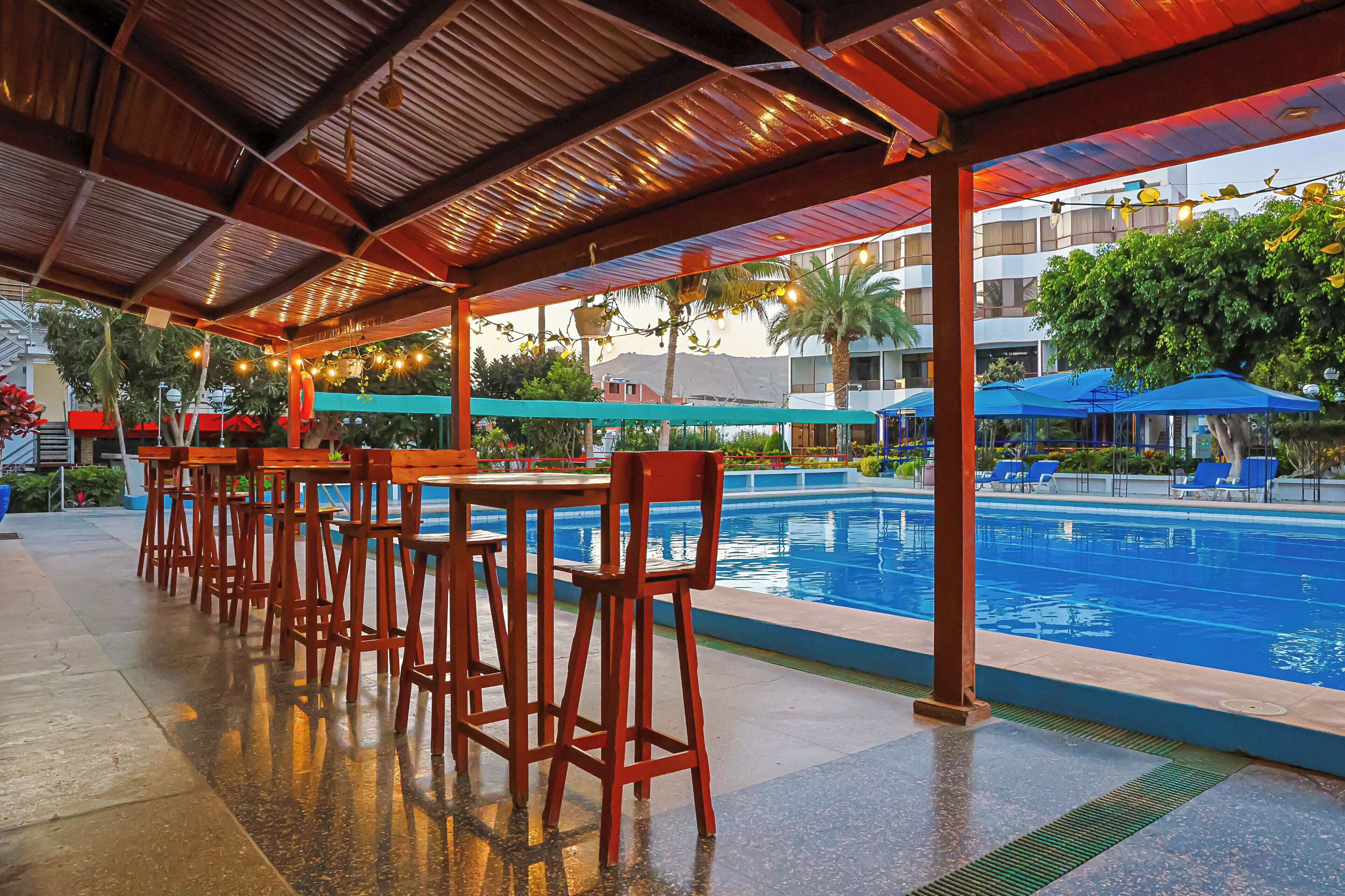 Poolside bar