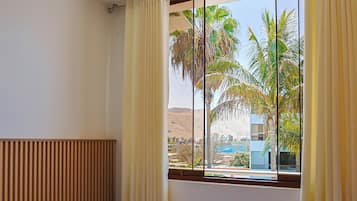 Executive Single Room | Premium bedding, down comforters, memory foam beds, minibar