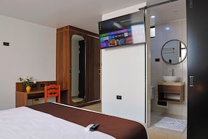 Executive Room | Premium bedding, down comforters, memory foam beds, minibar - Las Poncianas (Casma)