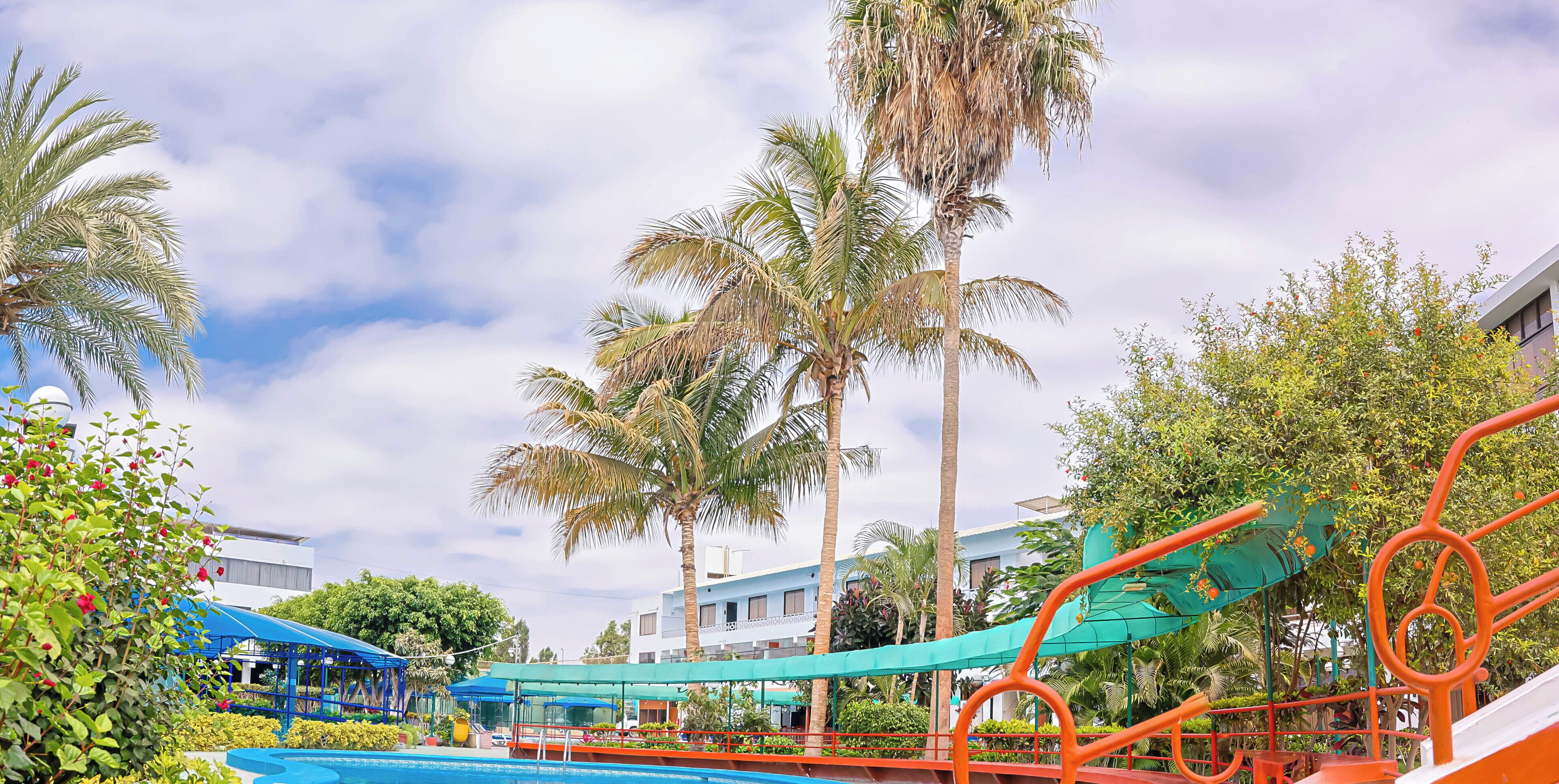 2 outdoor pools, open 9:00 AM to 10:00 PM, free cabanas, sun loungers