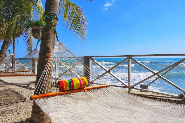 Hammocks + Sound of Ocean Waves = Sleep