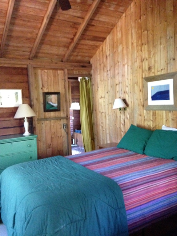 Classic Fish Camp Cabin On Long Pond - Massachusetts