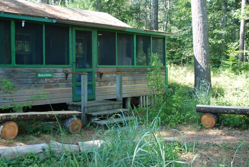 Classic Fish Camp Cabin on Long Pond