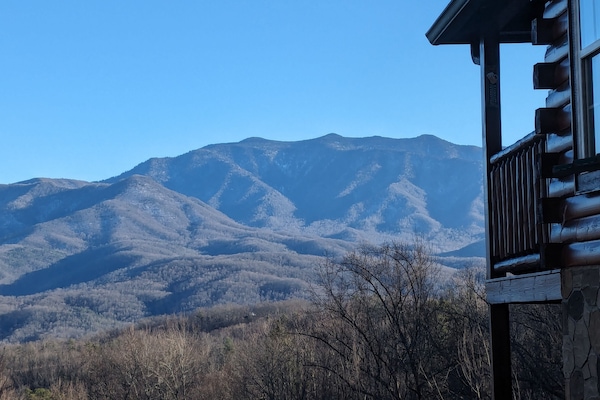 Looking straight into The Great Smoky Mountain National Park