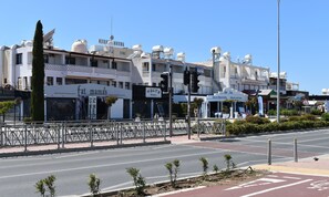 Esterni