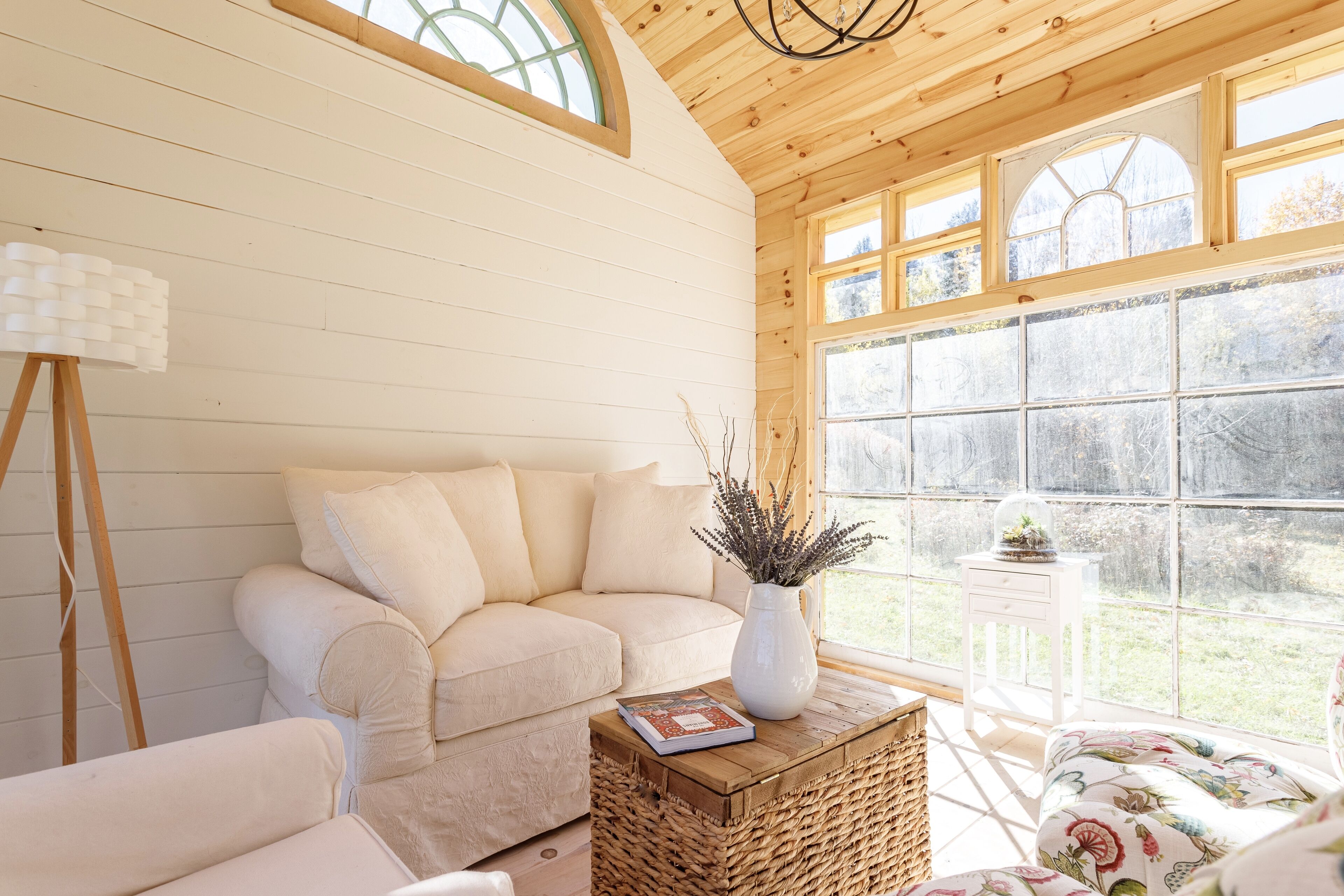 Televisio, musiikkikirjasto, stereot