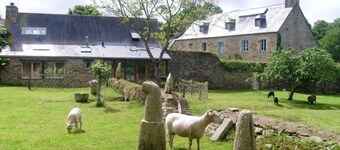 COQUETTE MAISON DANS UN DOMAINE A CARACTÈRE HISTORIQUE 