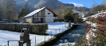 Boligen 1 stor atypisk huset 10 personer Franche Comté rolig elv shore fiske