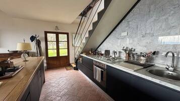 Kühlschrank, Ofen, Herdplatte, Geschirrspüler