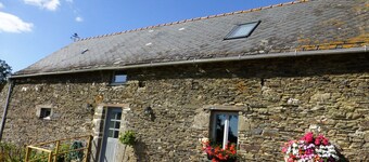 Renovated Cottage In Central Brittany close to the Nantes Brest canal