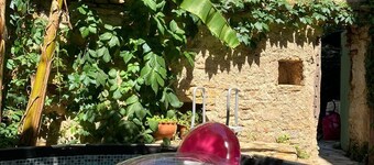 Bijou Village House With Pool In Tranquil Courtyard Gardens