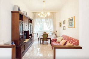 TV, stereo, offices