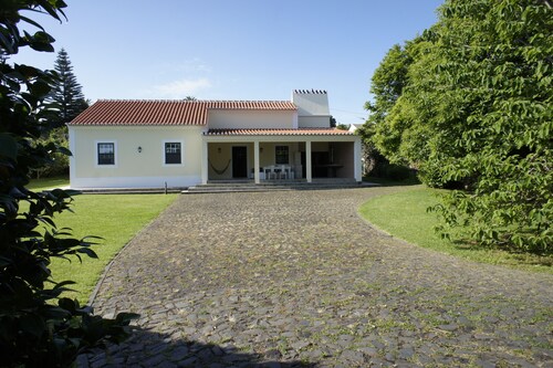 Haus, Villa in Meeresnähe, für Ferien in Biscoitos (Insel Terceira)