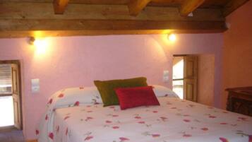 3 chambres, fer et planche à repasser, Wi-Fi gratuit, draps fournis