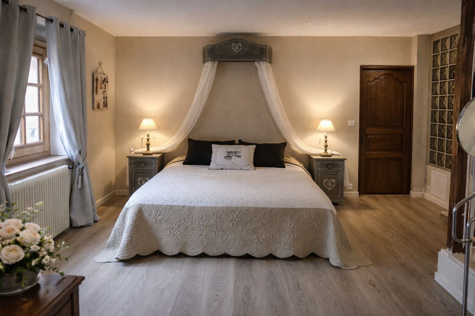 5 chambres, bureau, fer et planche à repasser, Wi-Fi gratuit