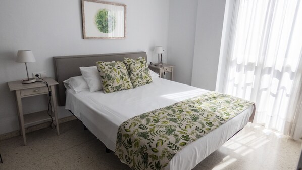 3 間睡房、熨斗/熨衫板、上網、床單