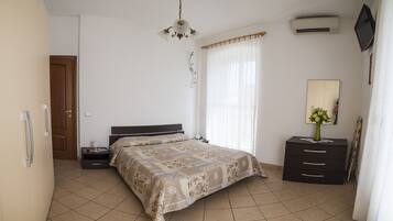 1 bedroom, desk, soundproofing, iron/ironing board