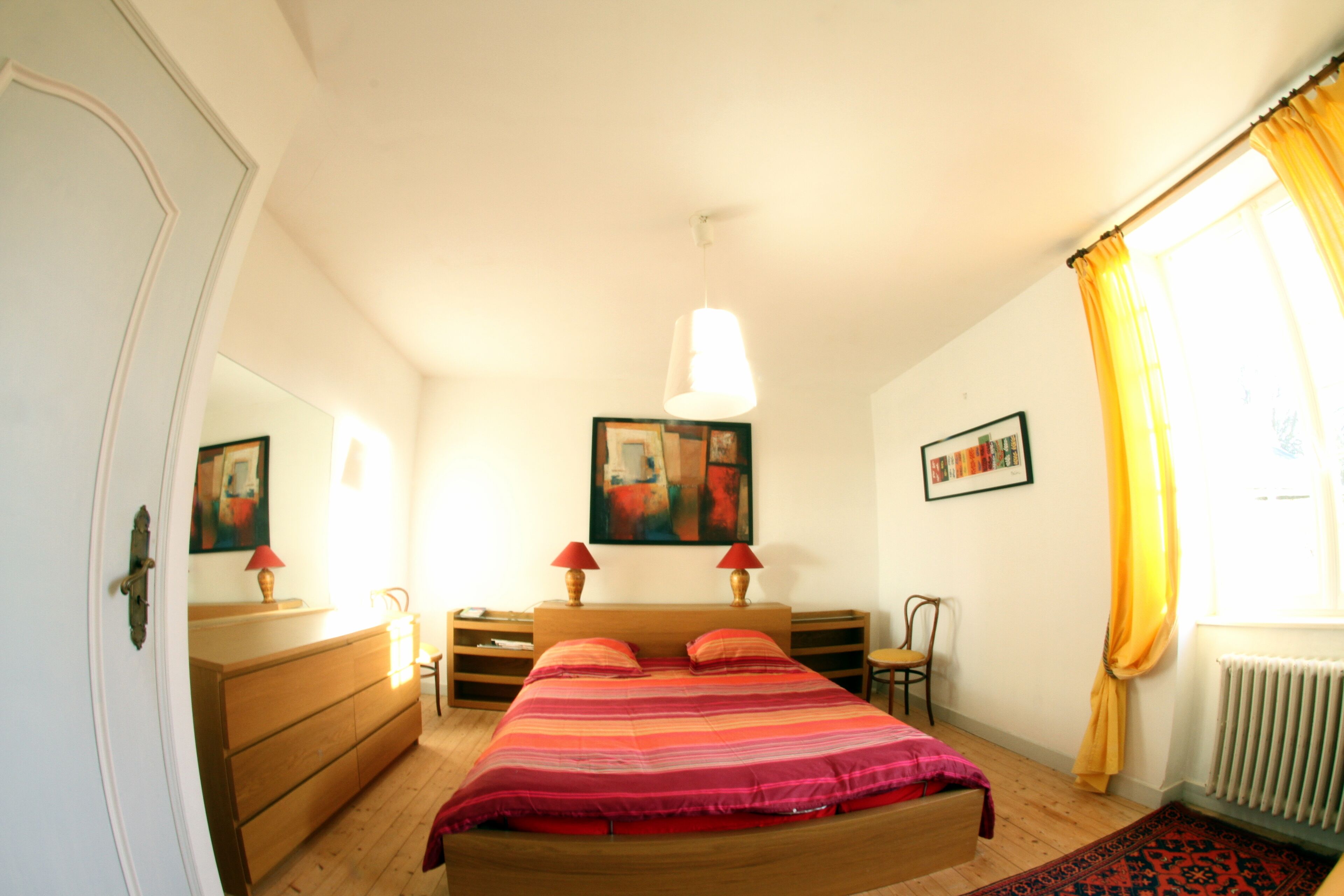 5 bedrooms, iron/ironing board, travel crib, WiFi (free)
