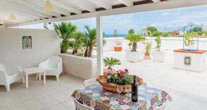 APARTMENT IN VILLA 200 METERS FROM THE BEACH WIFI FREE CAR RENTAL