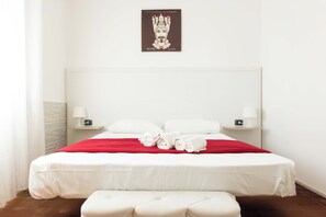 2 عدّة غرف نوم ومكواة/لوح كي وواي فاي مجانًا وملاءات أسرّة