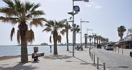 Apartamento de lujo de 2 dormitorios con vistas a los exuberantes jardines y piscinas. Con spa y gimnasio para huéspedes