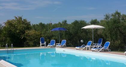 Apartment in farmhouse, set in a quiet structure