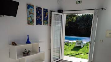 1 bedroom, iron/ironing board, free WiFi, bed sheets