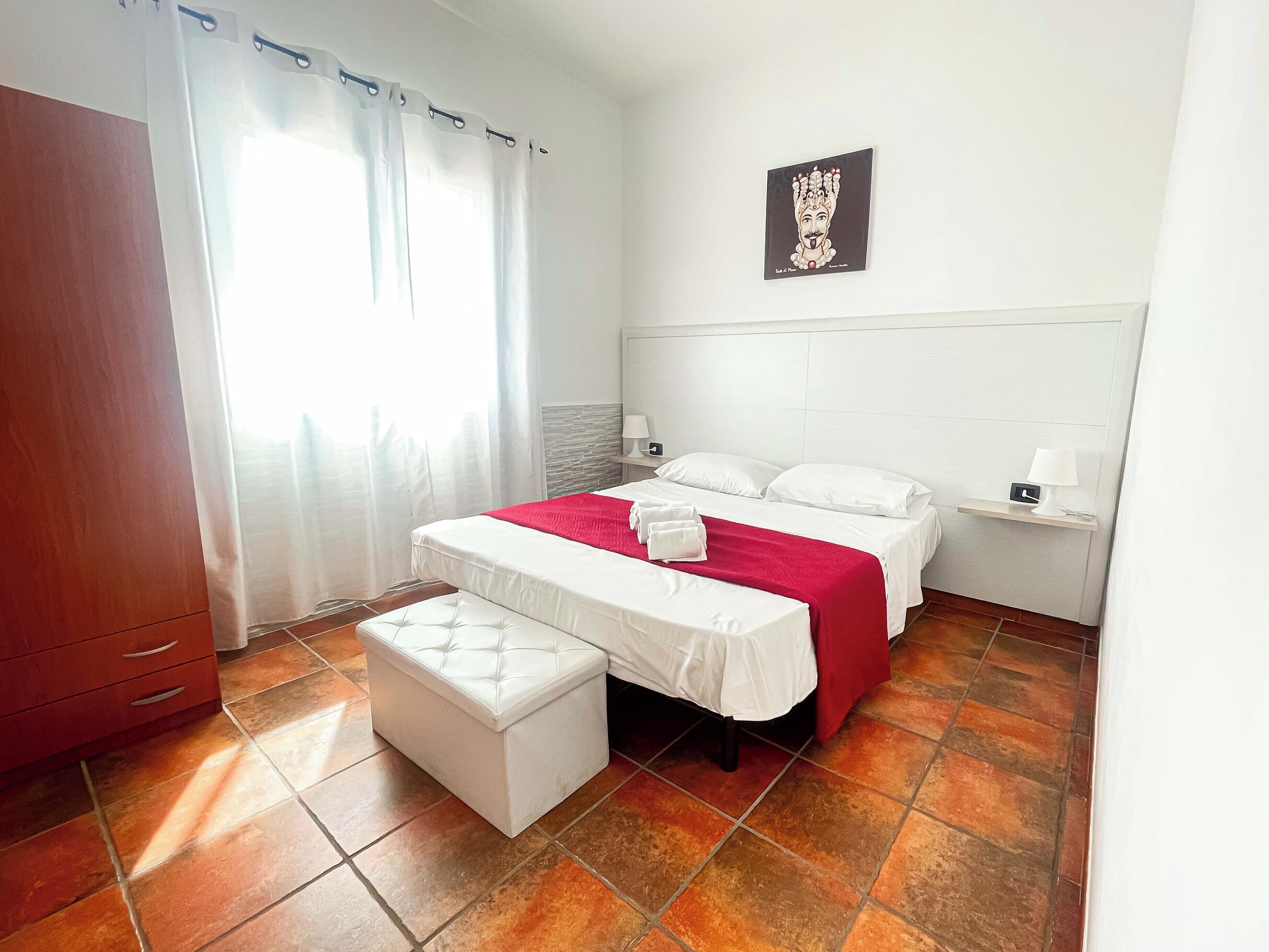 2 chambres, fer et planche à repasser, Wi-Fi, draps fournis