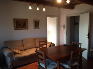 Interior - Platano, charming residence in the Barchessa of Venetian Villa: Villa Pastori (Mira)