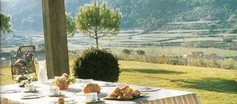 country house with private pool, 4 bedrooms, all with bathroom, 8-12p