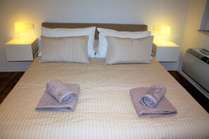 1 chambre, fer et planche à repasser, Wi-Fi gratuit, draps fournis