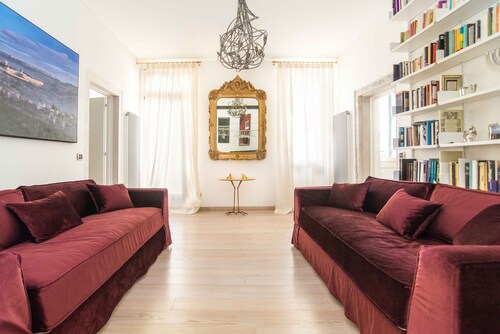 Modern Ghetto apt. x 4, Venice