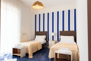 2 bedrooms, in-room safe, iron/ironing board, travel cot - Family Apartment on the Salerno Hills •  Free Parking • Relax (Salerno)