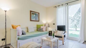 2 camere, una cassaforte in camera, una scrivania, ferro/asse da stiro