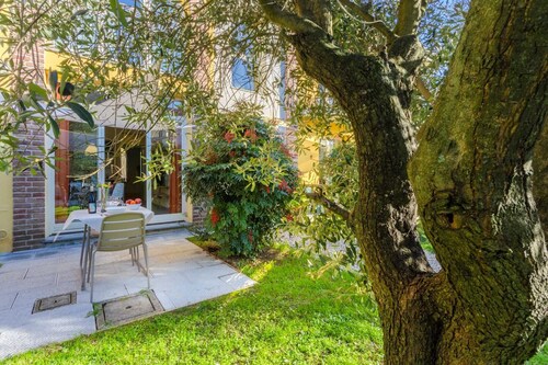 Apartment "Yellow", with pool, Villa Gabriella