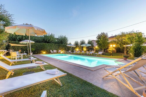 Apartment "yellow" mit Pool