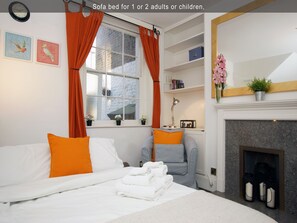1 bedroom, iron/ironing board, free WiFi, bed sheets
