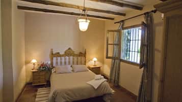 2 bedrooms, iron/ironing board, travel crib, free WiFi