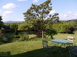 Outdoor dining - Housing nine full-foot, in house of character in green Ardèche, swimming pool (Quintenas)