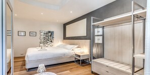 1 bedroom, in-room safe, iron/ironing board, free WiFi