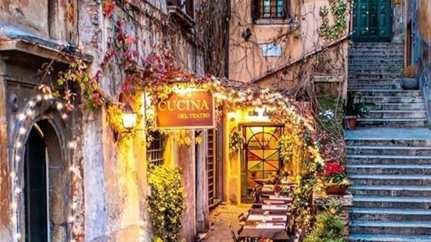 Outdoor dining - Awesome! Fully renewed,  luxury property *****last minute!! (Roma)