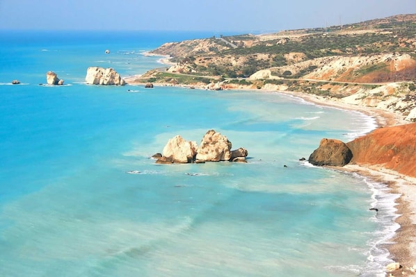 Una playa cerca, toallas de playa