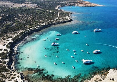 Luxury 3 bedroom villa, private heated pool, beautiful gardens, Winter lets 