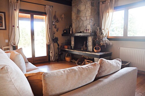 La Bruixeta, fantastic house for 9 pers. at the foot of the slopes in Port del Comte !!